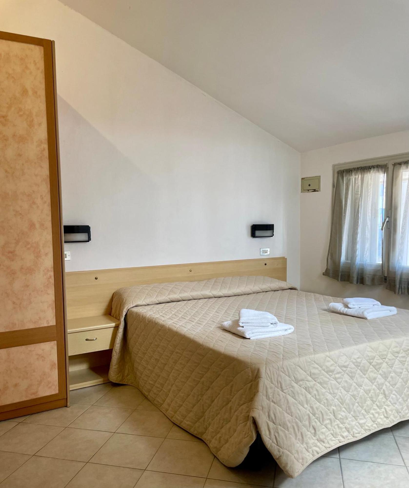 Hotel Adler Rimini Exterior photo
